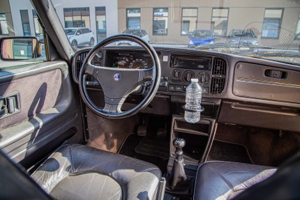 Porte gobelet pour Saab 900 Classique de 1979 à 1993 Des pièces introuvables ailleurs